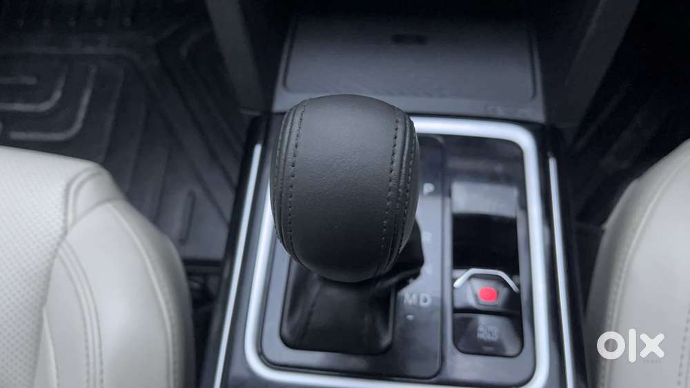 Mahindra Xuv700 2.0 Ax 7 Petrol At Luxury Pack Str, 2023, Petrol