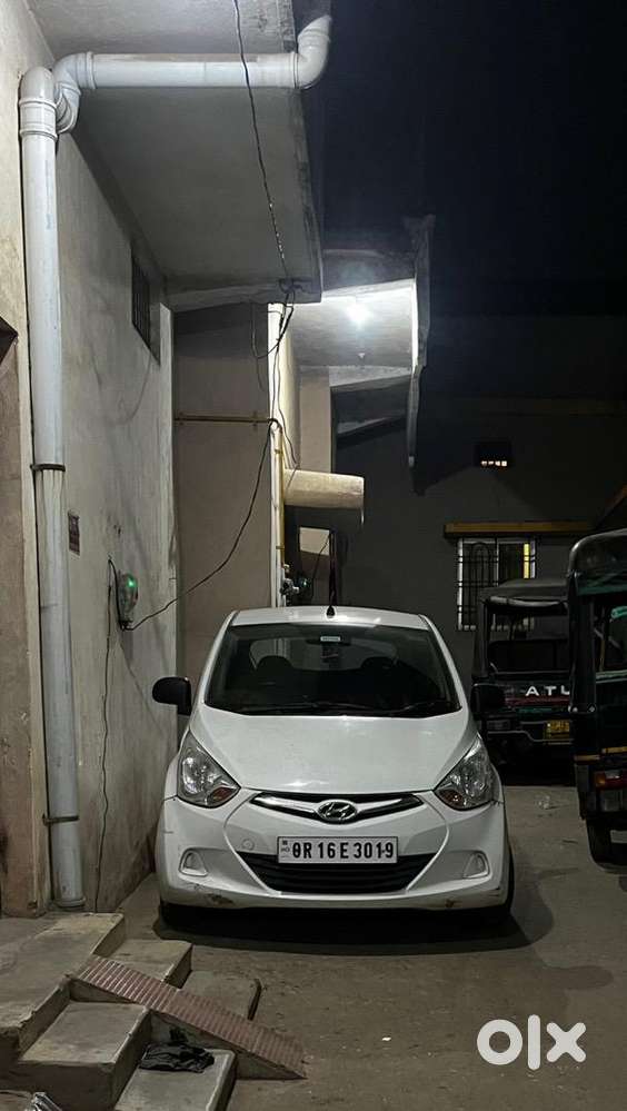 Hyundai Eon 2012 Petrol Well Maintained