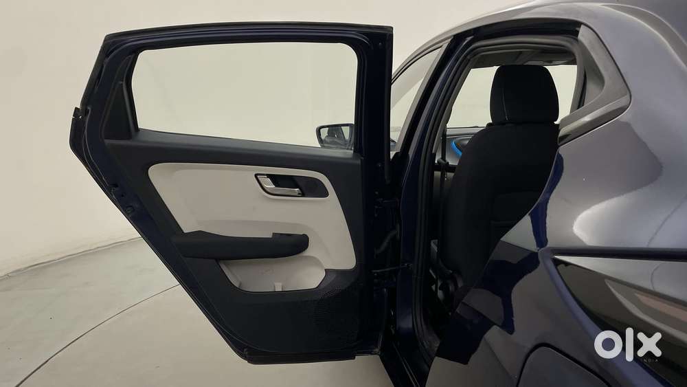 Tata Altroz Xza Petrol, 2022, Petrol