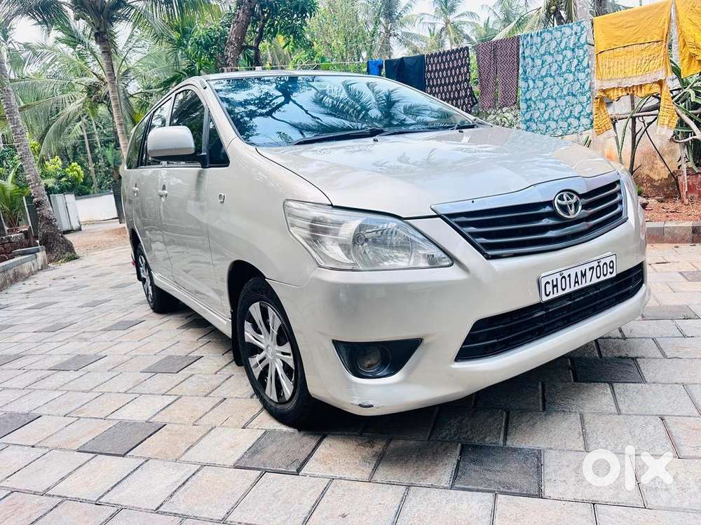 Toyota Innova 2012 Diesel 190000 Km Driven