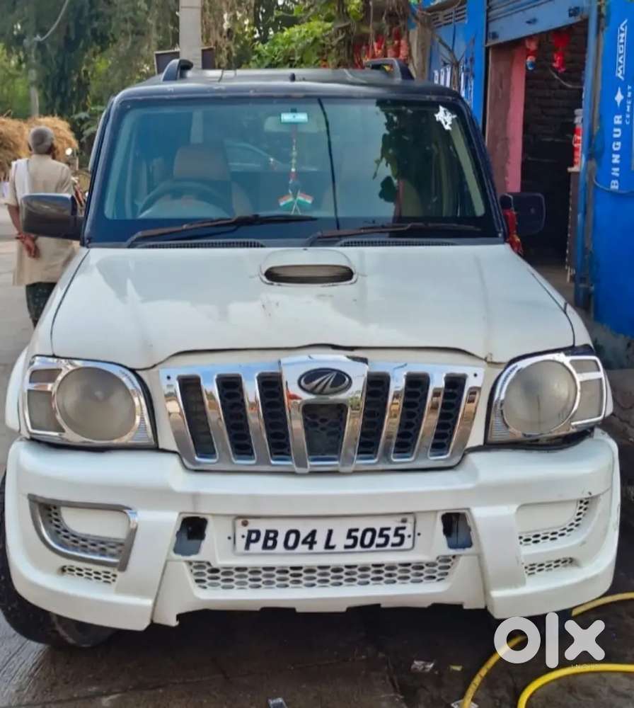 Mahindra Scorpio 1900 Classic Diesel Auto