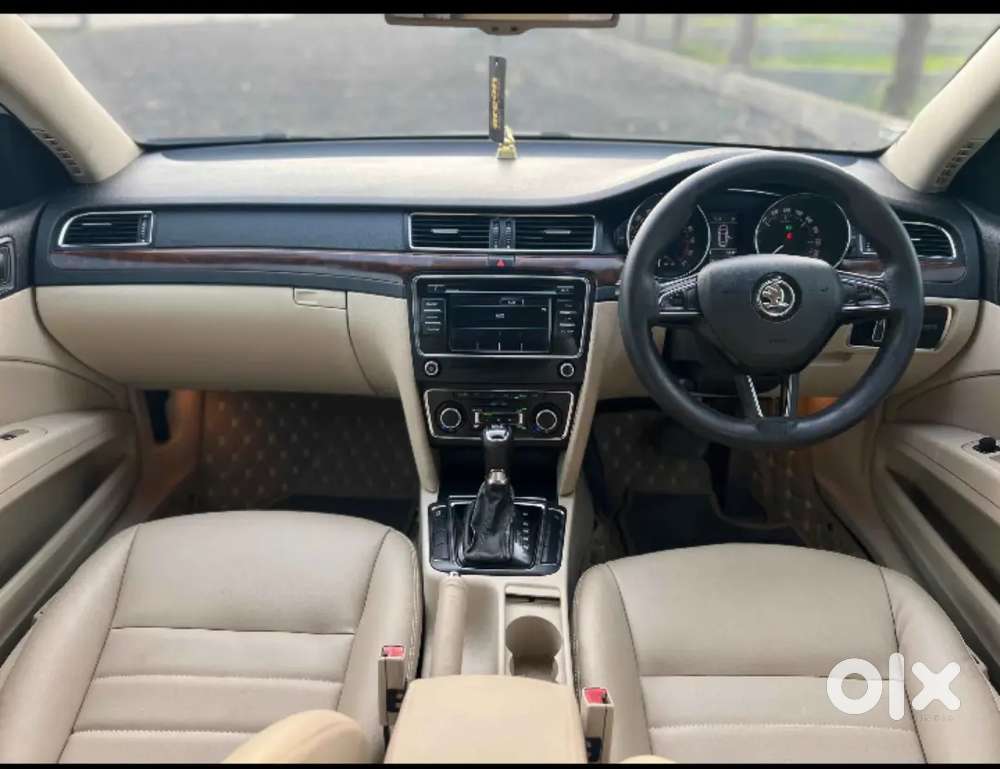 Skoda Superb 2.8 2013.  Parking Problam      Arjent Sale