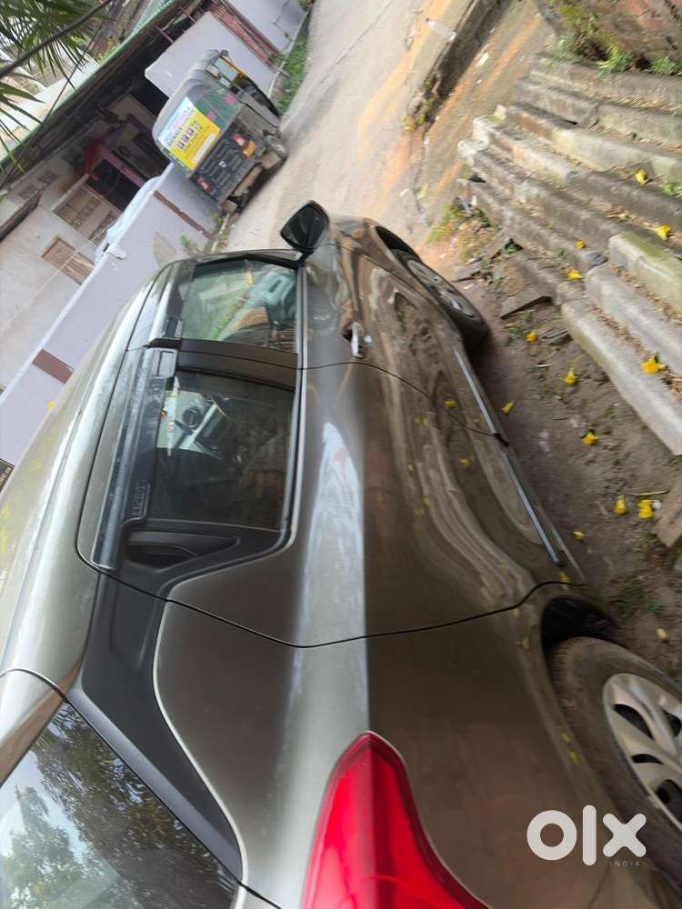 Maruti Suzuki Swift 2021