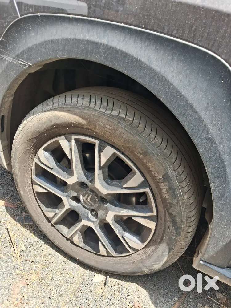 मुझे अपनी कंपनी के डेमो व्हीकल बेचने हैं।