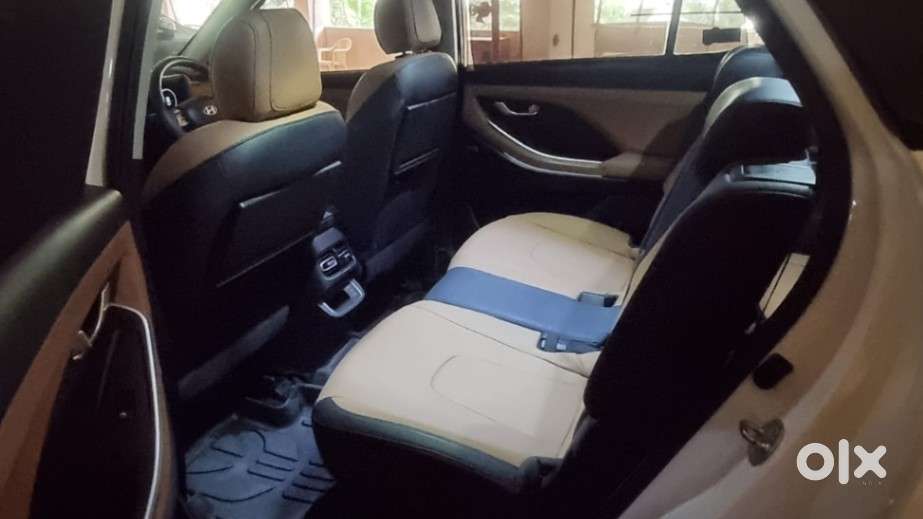 Hyundai Alcazar Signature 1.5 Petrol Dct 7str, 2025, Petrol