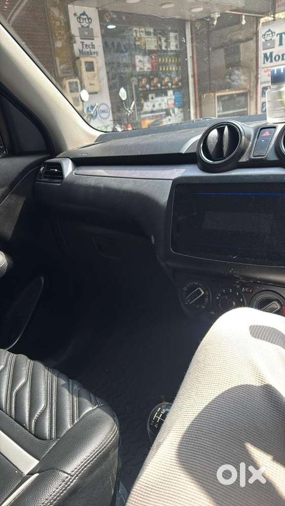 Maruti Suzuki New-gen Swift 2023 Petrol 17500 Km Driven