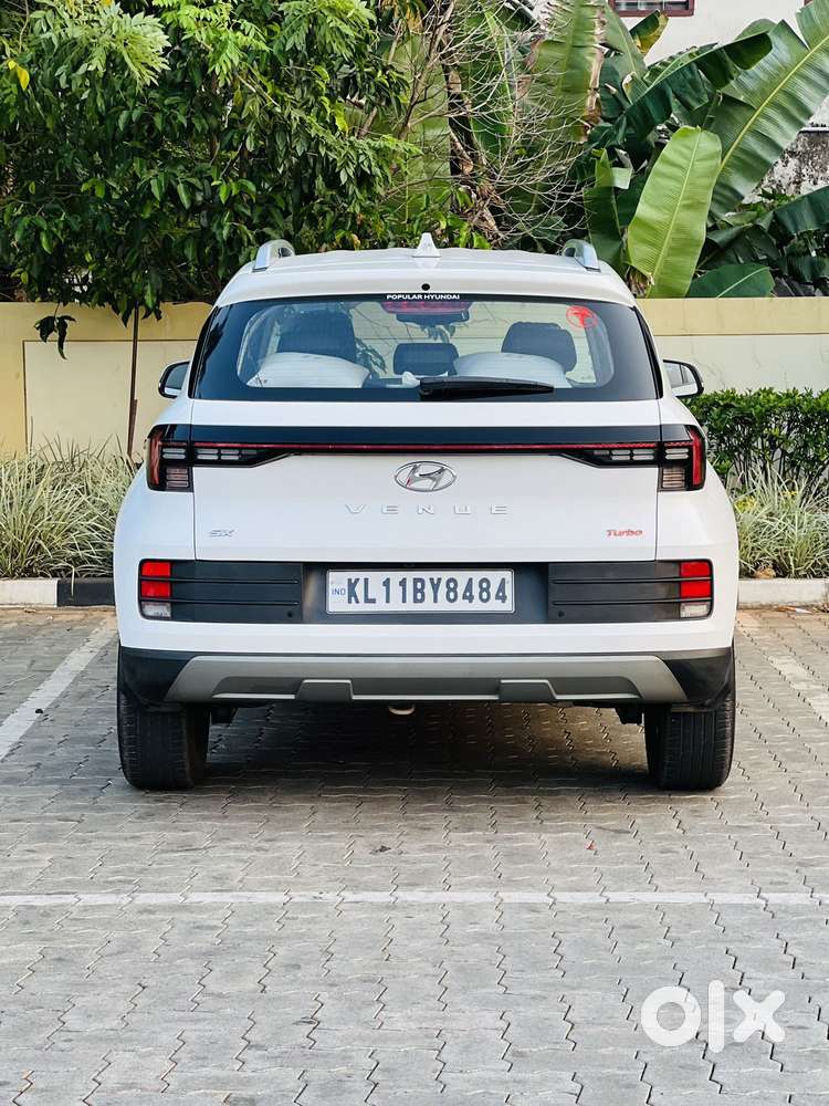 Hyundai Venue 1.0 Sx (o) Turbo Dct, 2023, Petrol