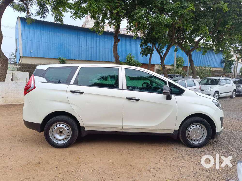 Mahindra Marazzo M2, 2018, Diesel