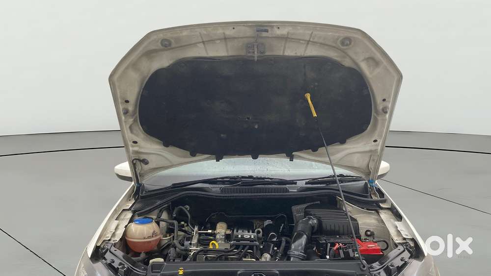 Volkswagen Vento 1.2 Tsi Comfortline At, 2016, Petrol