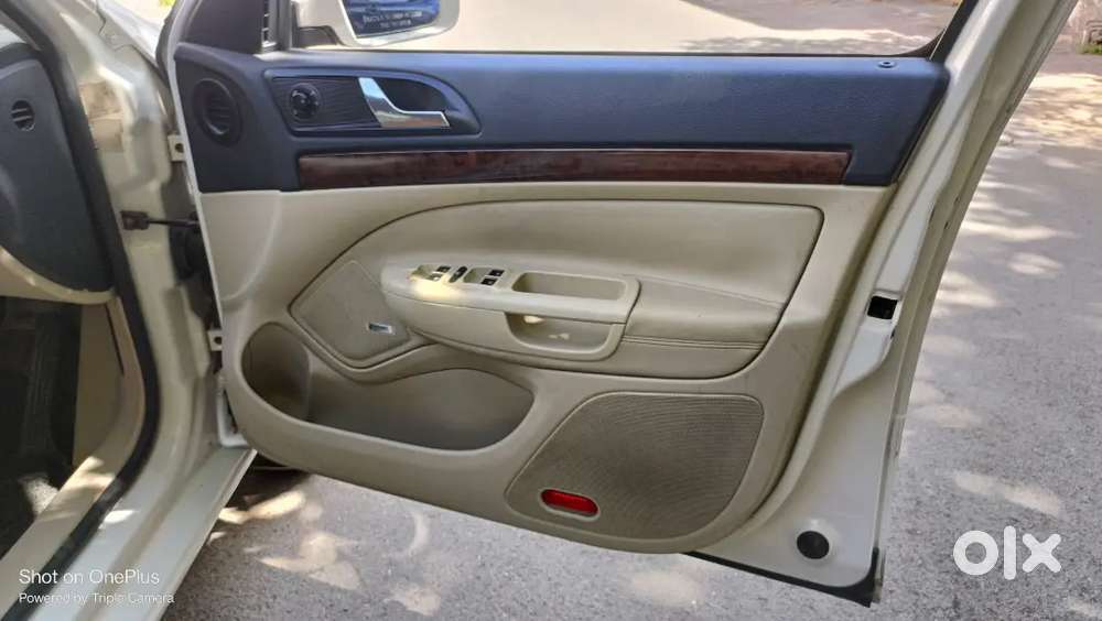 Skoda Laura 2013 Diesel Well Maintained