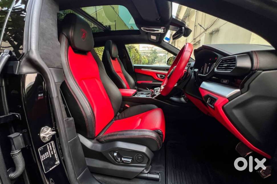 Lamborghini Urus, 2021, Petrol