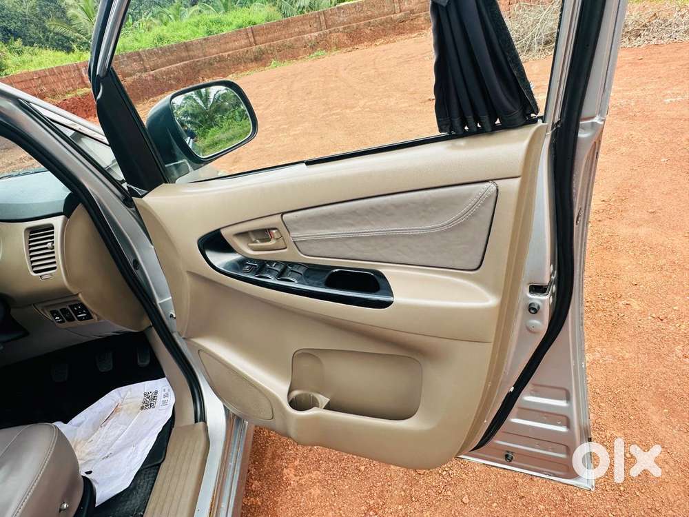 Toyota Innova 2.5 G (diesel) 7 Seater, 2015, Diesel
