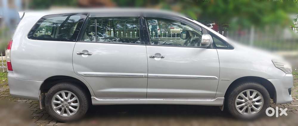 Toyota Innova 2.5 E Diesel Ps 7-seater, 2013, Diesel