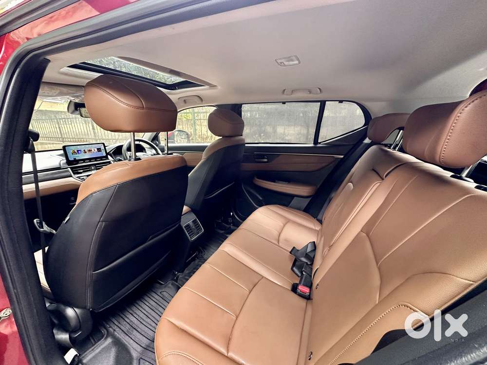 Honda Elevate Zx Cvt, 2023, Petrol