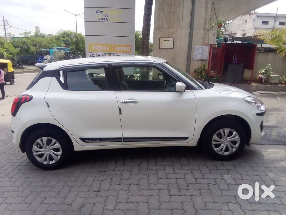 Maruti Suzuki Swift Vvt Vxi, 2021, Petrol