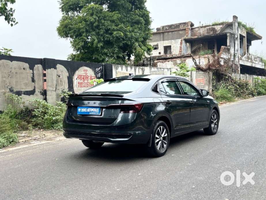 Skoda Slavia 1.0 Tsi Style At, 2023, Petrol