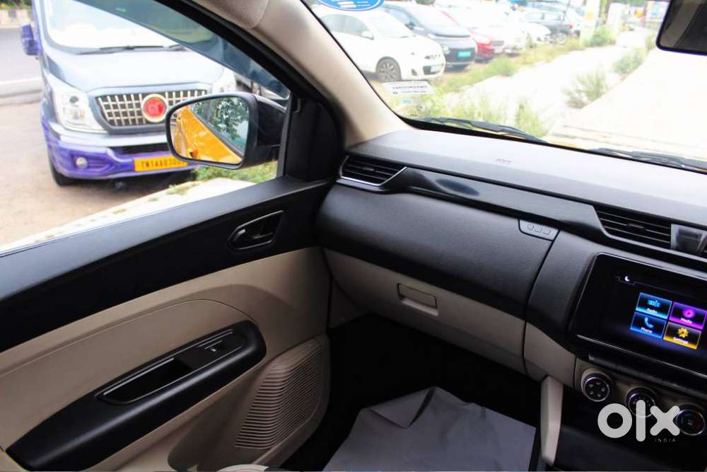 Renault Triber Rxt, 2022, Petrol