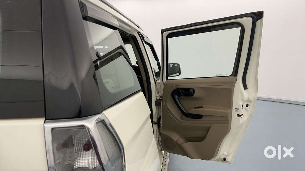 Mahindra Tuv 300 T6 Plus, 2019, Diesel