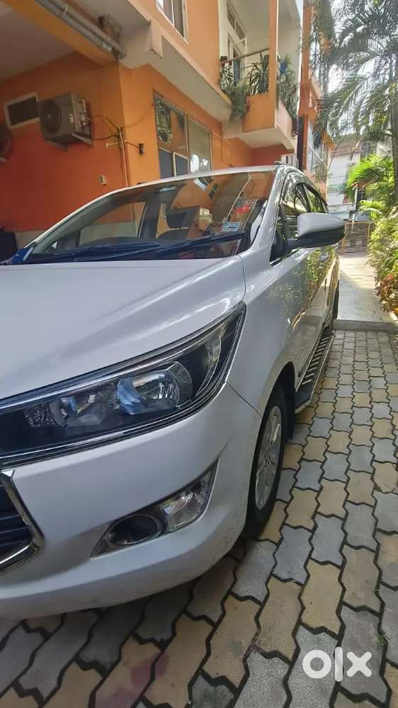 Petrol Innova Crysta Family Car