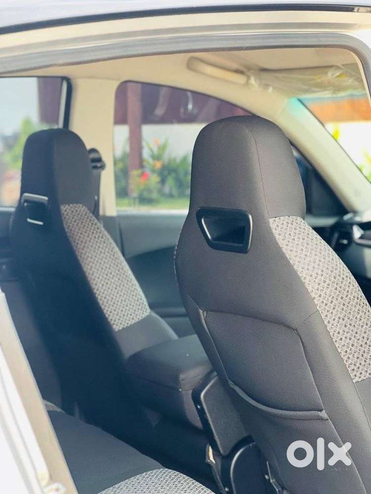 Mahindra Kuv 100, 2017, Petrol