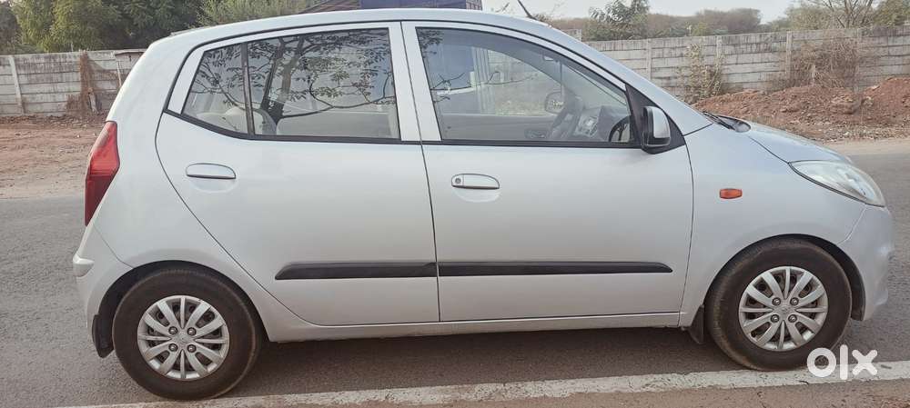 Hyundai I10 Sportz 1.1l, 2015, Cng & Hybrids