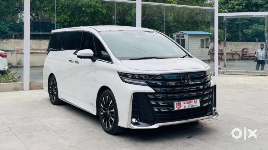 Toyota Innova Crysta