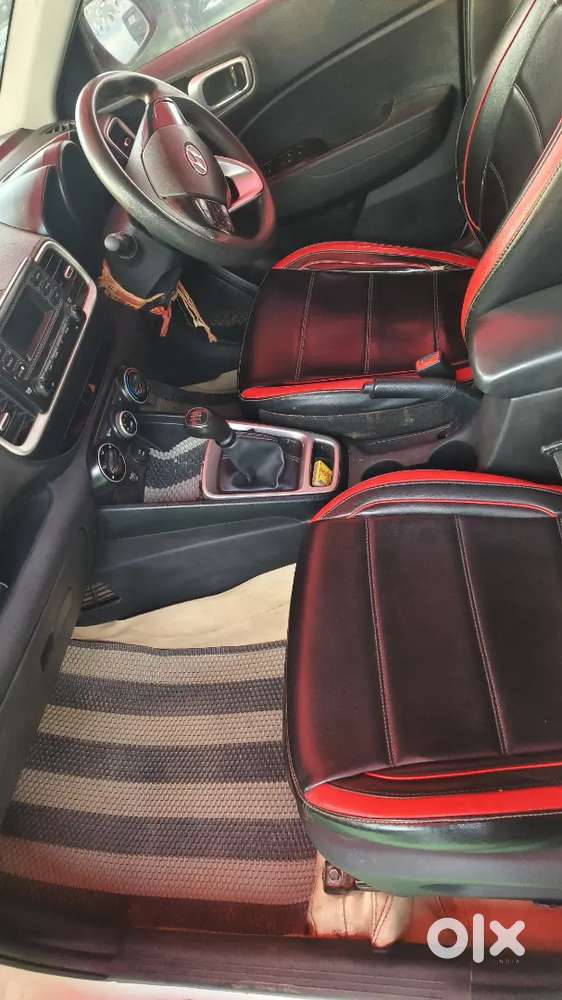 Hyundai Venue 2021 Petrol Well Maintained