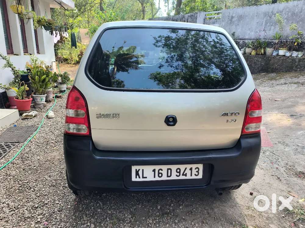 Good Condition, There Is A Problem With The Door Lock