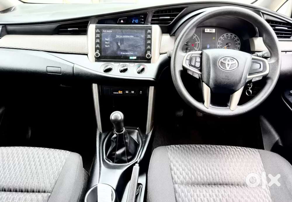 Toyota Innova Crysta 2.4 G Mt 7 Str, 2022, Diesel