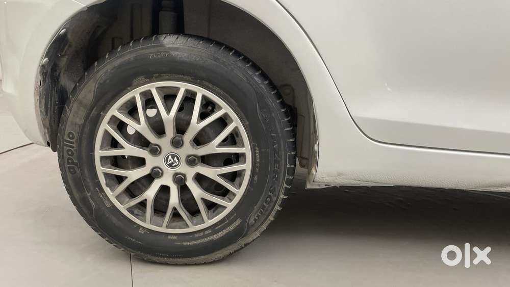 Maruti Suzuki Swift Vxi Optional, 2016, Petrol