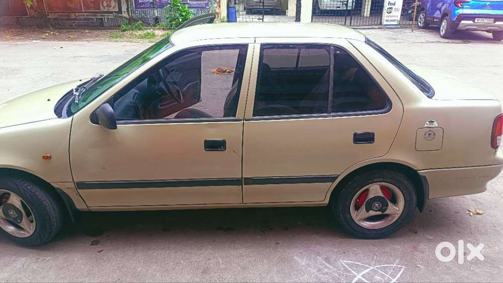 Maruti Esteem 1999