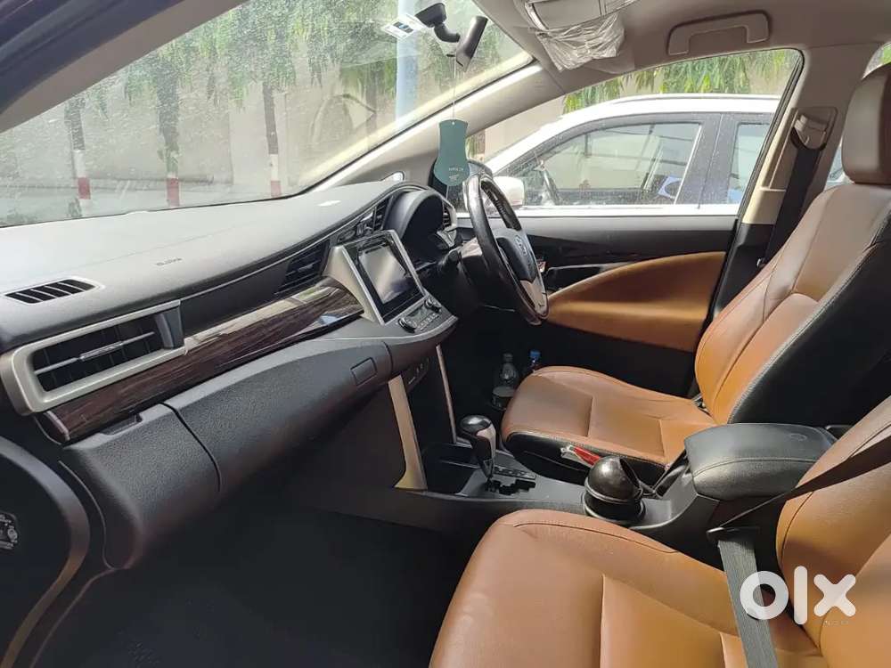 Toyota Innova Crysta 2.8.z. 2017 Diesel 70000 Km Driven
