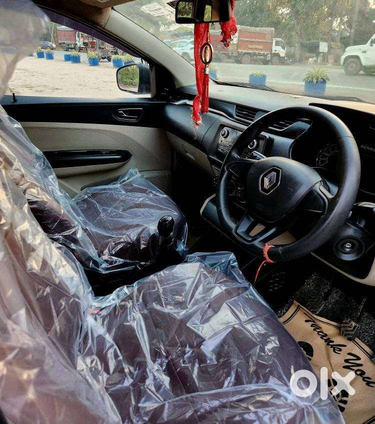 Renault Triber Rxl, 2022, Petrol