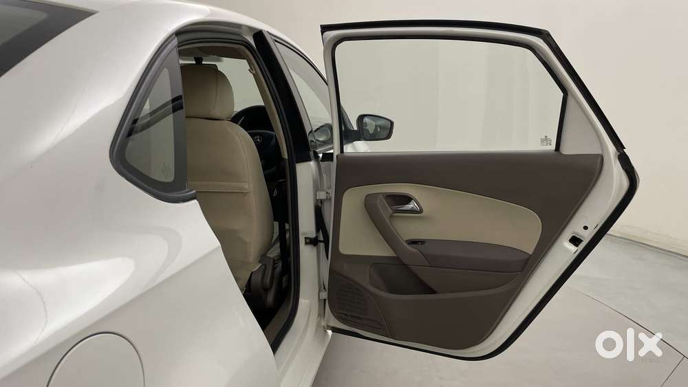 Skoda Rapid 1.6 Mpi Ambition, 2015, Petrol