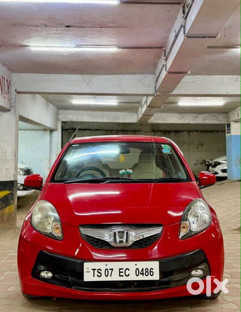 Honda Brio V Automatic, 2014, Petrol