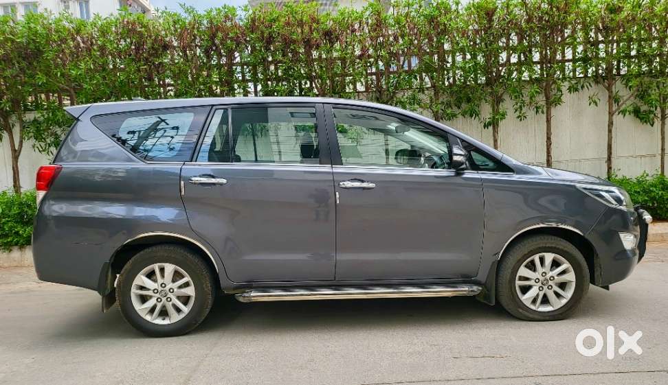 Toyota Innova Crysta