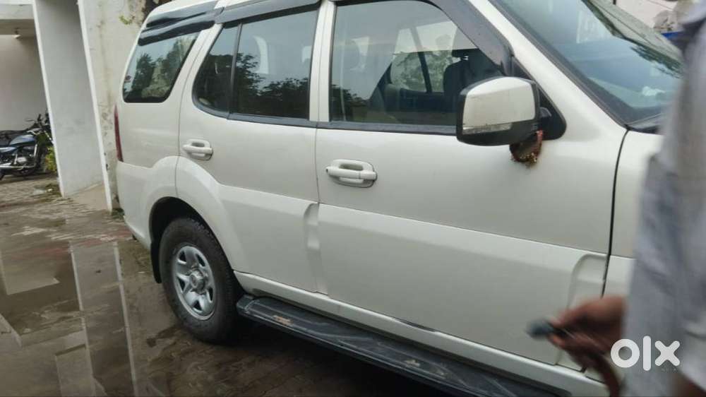 Tata Safari Storme 2012 Diesel 2-seater