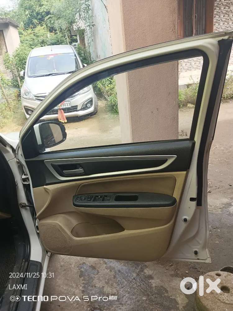 Very Good Condition And Front Two Tayer New