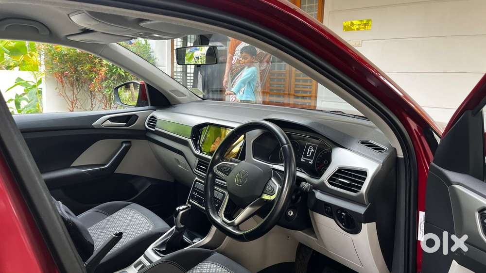 Volkswagen Taigun 1.0 Tsi Highline At, 2022, Petrol