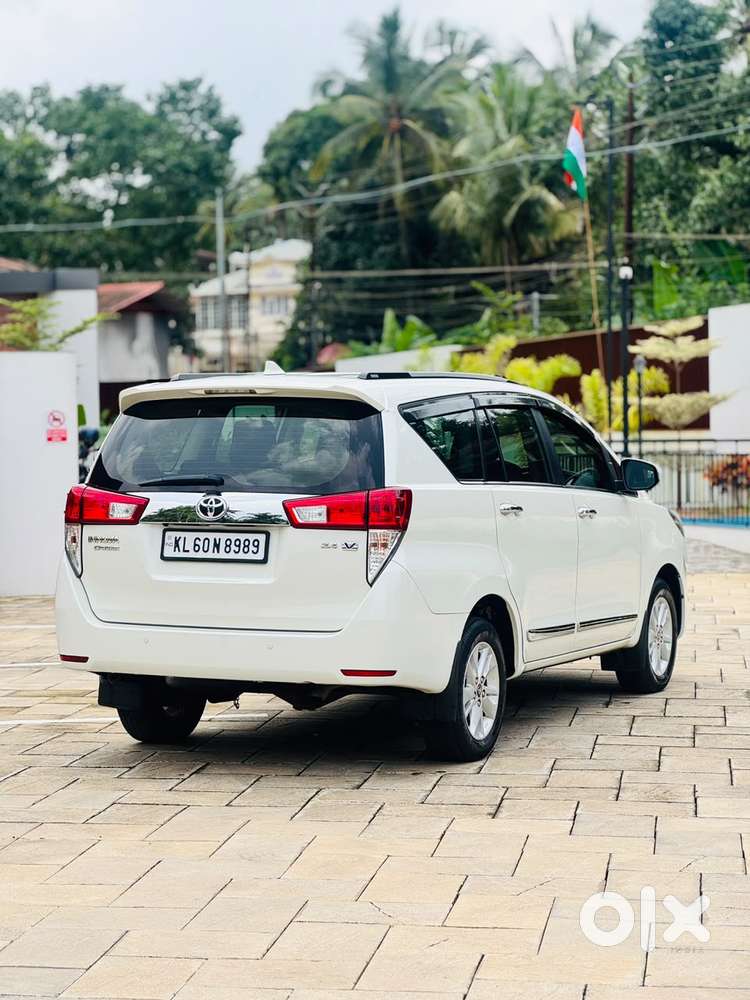 Toyota Innova Crysta 2.4 V, 2018, Diesel