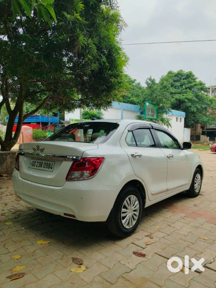 Maruti Suzuki Dzire Vxi Ags, 2024, Petrol