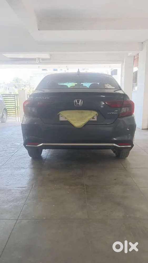 Honda Amaze Vx Cvt Meteoroid Grey Colour