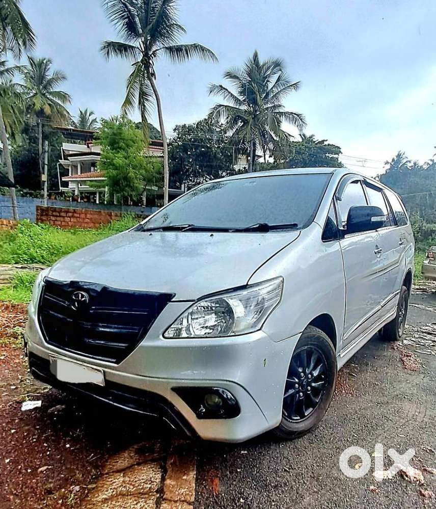 Toyota Innova 2.5 Z Diesel 7 Seater Bs Iv, 2014, Diesel