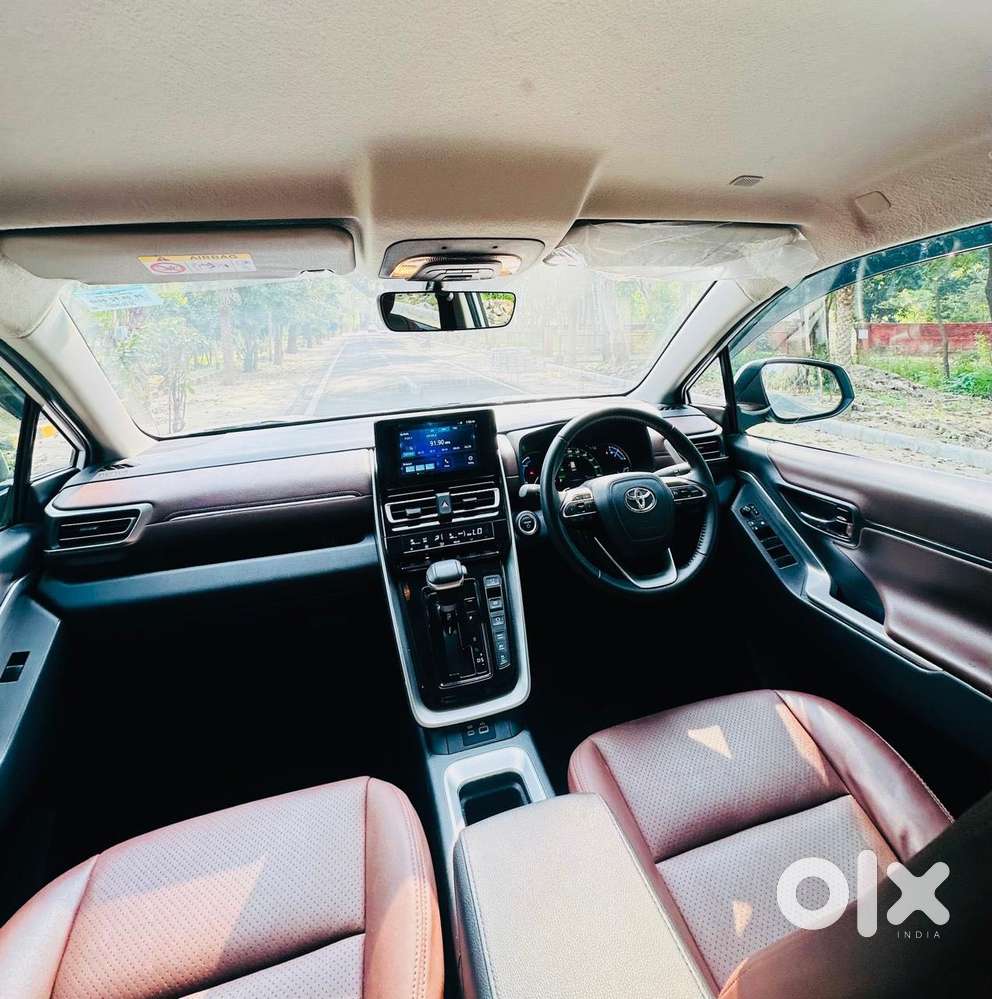 Toyota Innova Hycross 2.0 Vx Hybrid 7 Str, 2023, Petrol