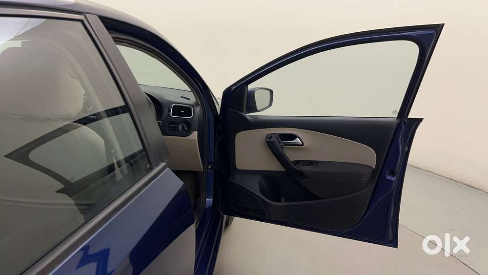 Volkswagen Polo Petrol Highline 1.2l, 2013, Petrol