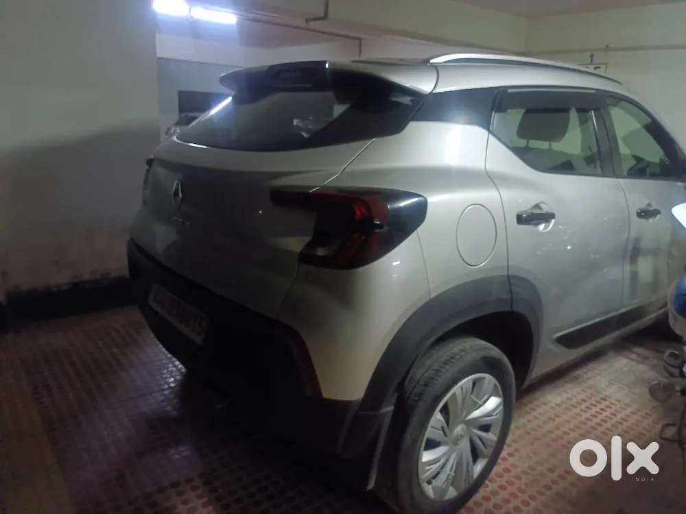 Price Negotiable Renault Kiger Nov.2021base Model Petrol 45000 Km Run
