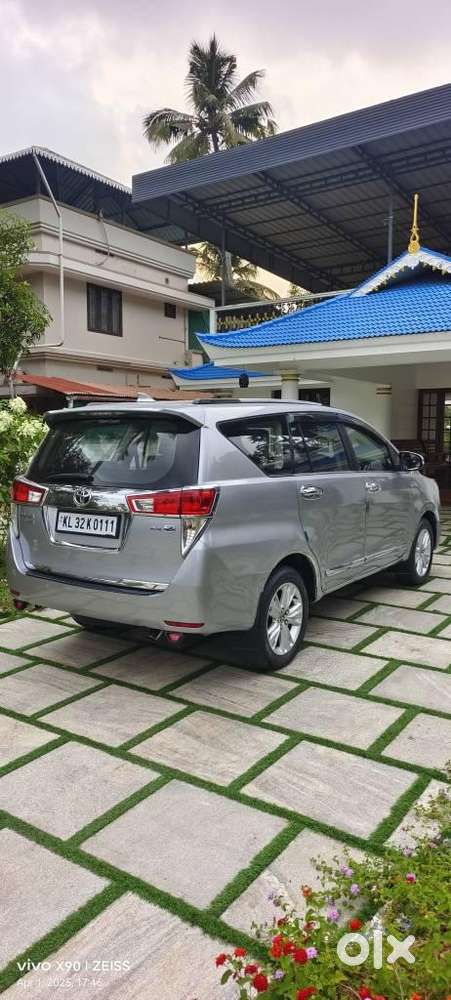 Toyota Innova Crysta 2.8 Z, 2016, Diesel