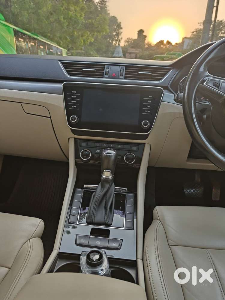 Skoda Superb Style 1.8, 2018, Petrol
