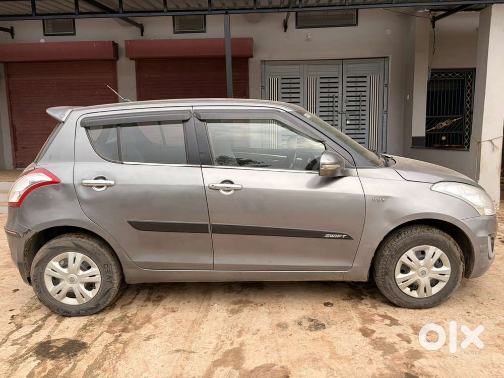Well Maintained 2014 Petrol Automatic Car Sale Ke Liye Available Hai