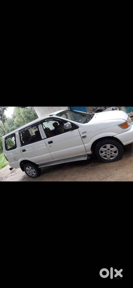 Chevrolet Tavera Neo 2010 Diesel 120000 Km Driven